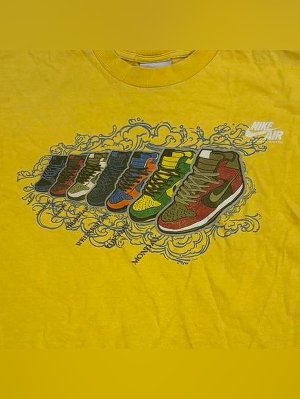 Y2K vintage Nike Dunks Days Of The Week graphic tee shirt